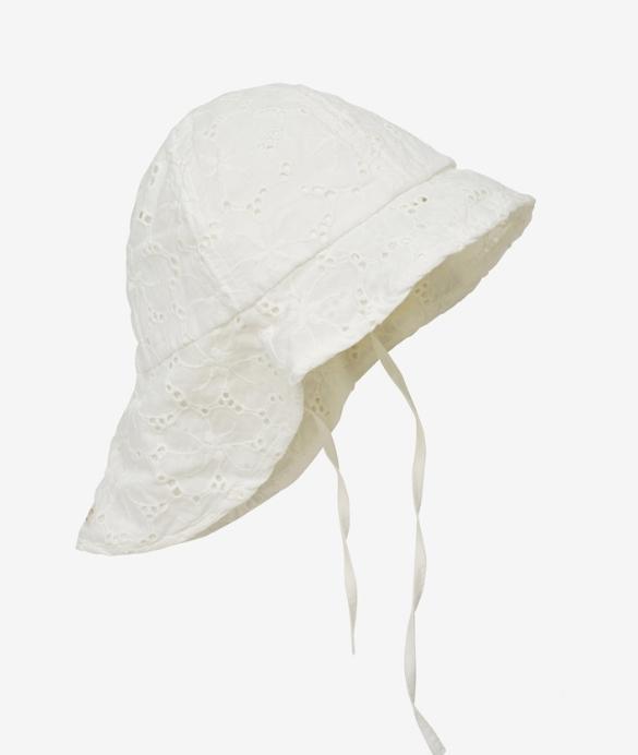 En fant solhatt Solhatt med blondmotiv